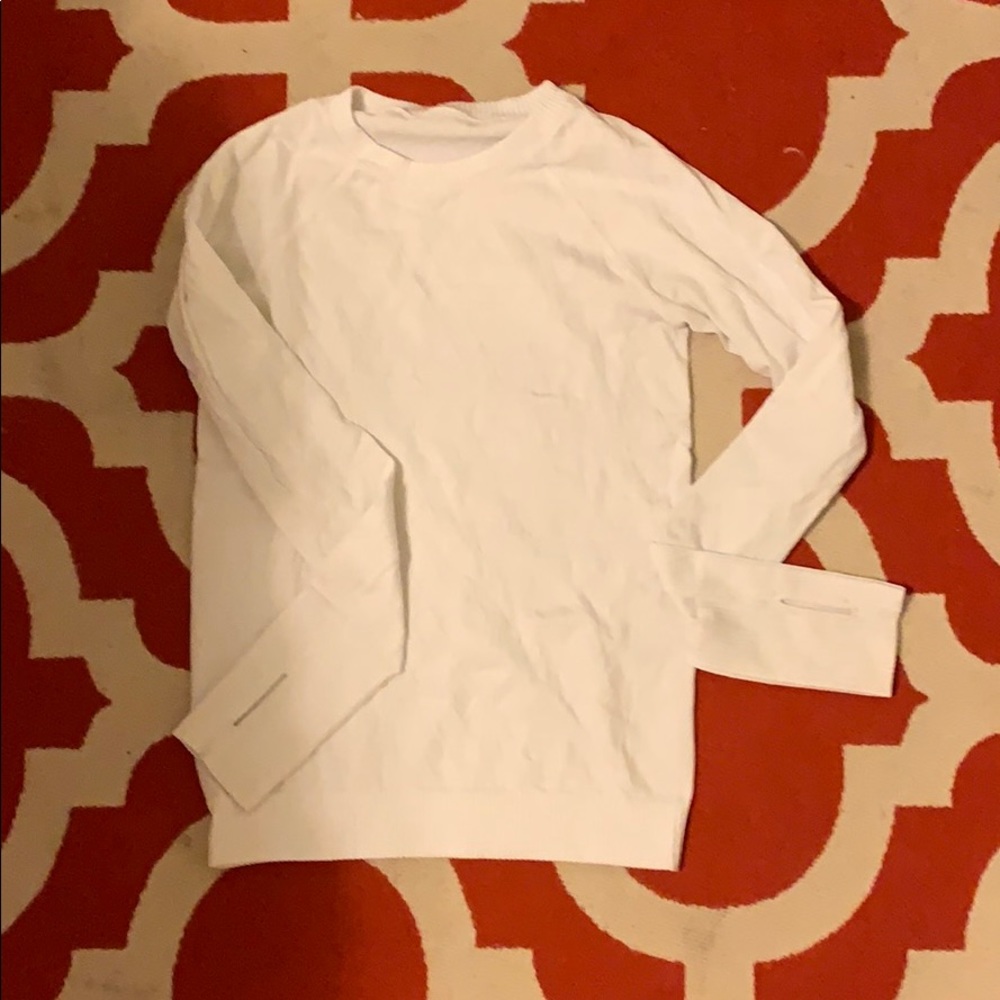 COPY - Textured long sleeve white swiftly lululem…